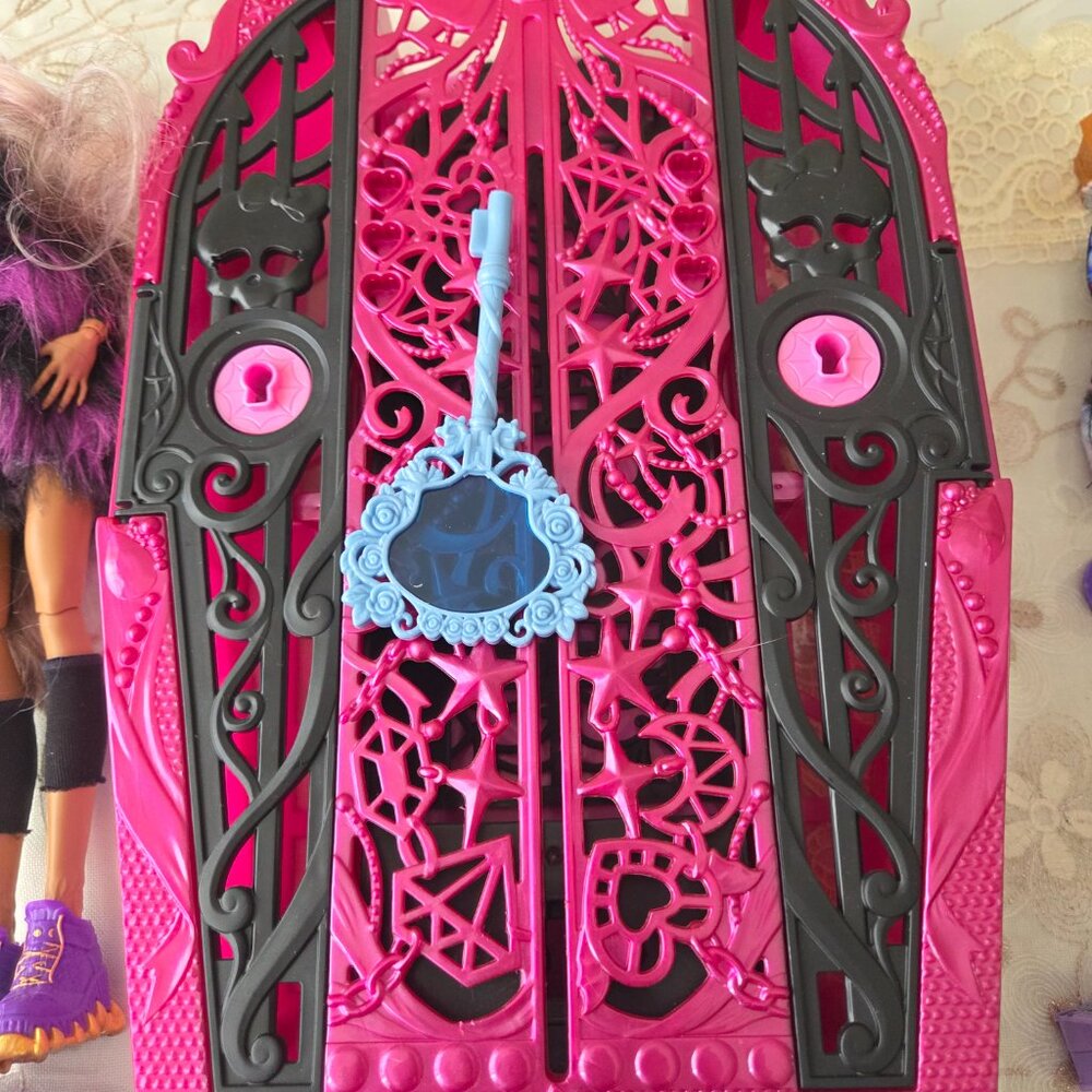 Monster High Bundle - Picture 7 of 16